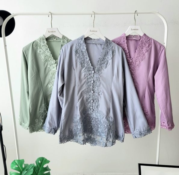 Kebaya Top (530)