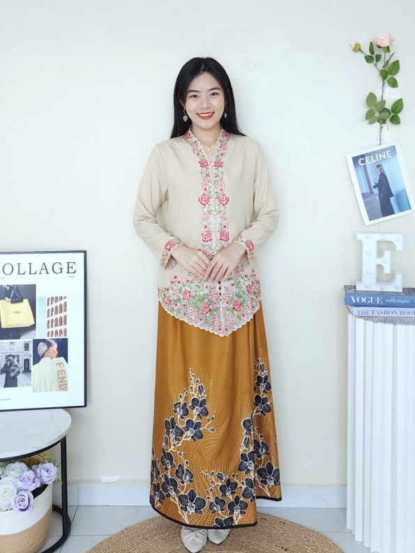 Kebaya Sulam Top (New Design) (846)