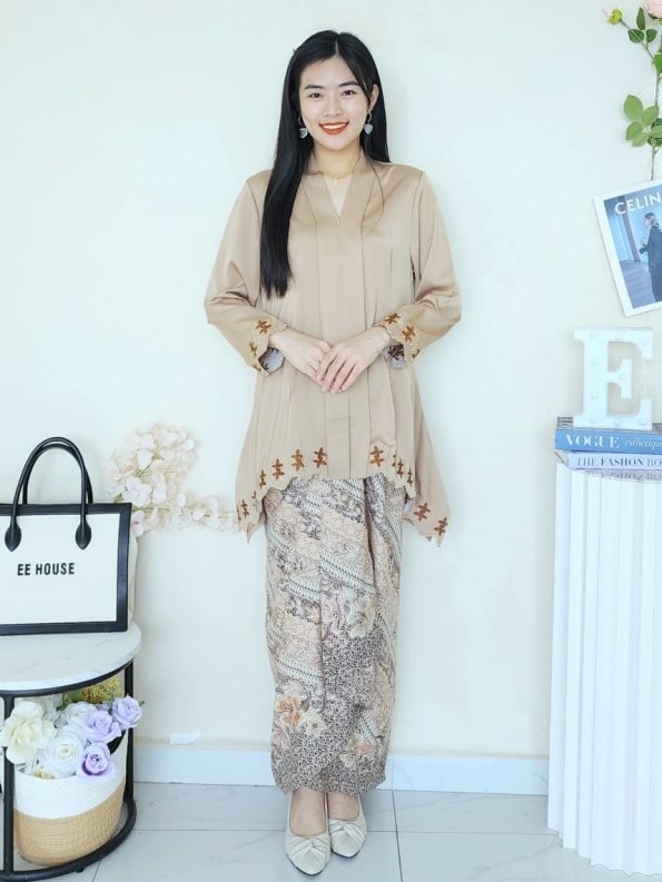 Pario Batik Skirt (C10)