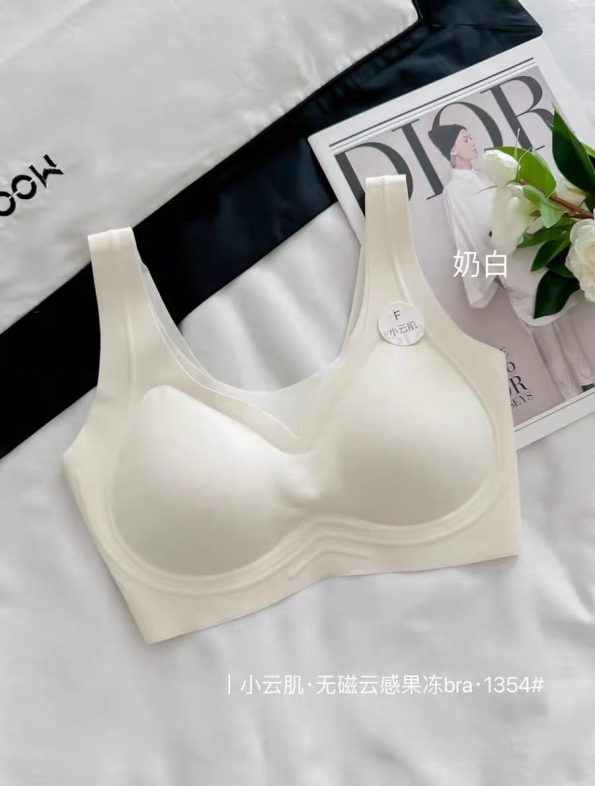无痕云感果冻Bra (Z1354)