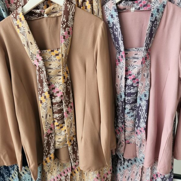 Premium Batik Baju Kebaya Set (2240)