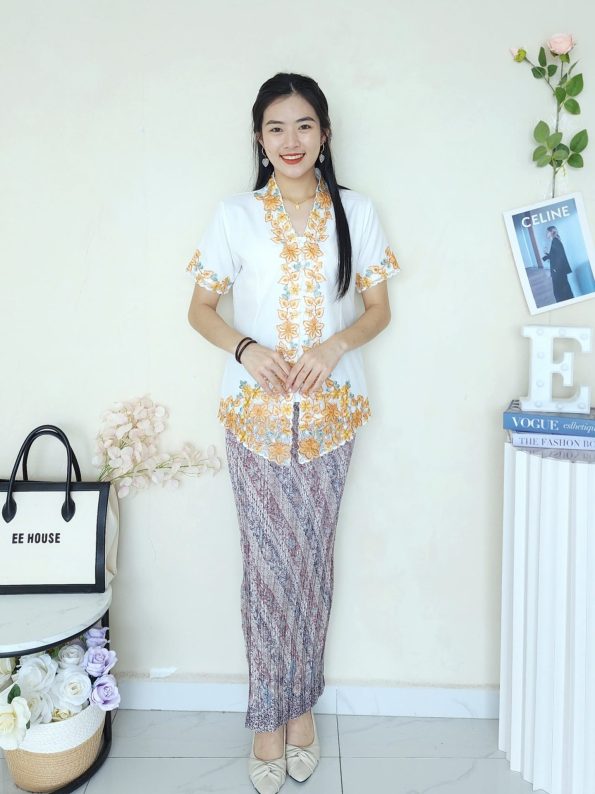Pleated Batik Skirt (C30)