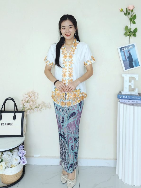 Pleated Batik Skirt (C4)