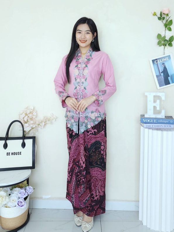 Premium Kebaya Top (New Arrivals) (673)