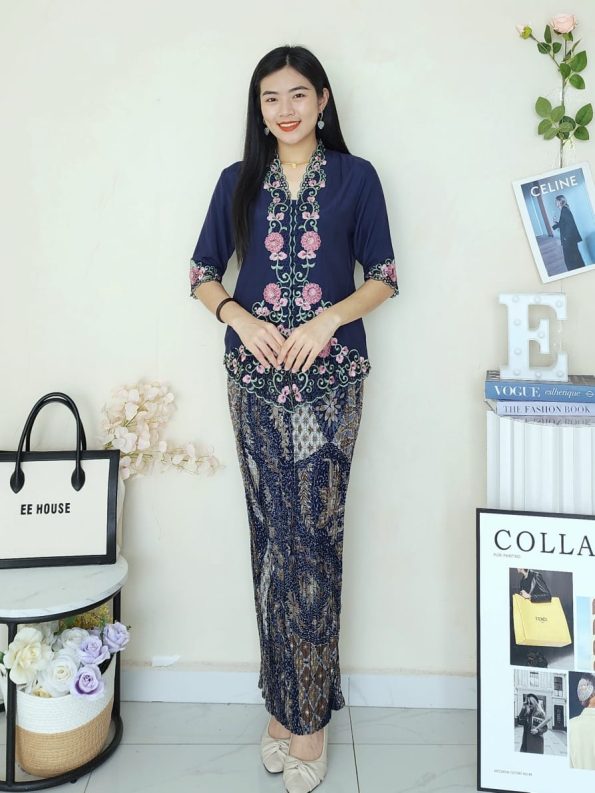 四分袖 Kebaya Sulam Top (5845)