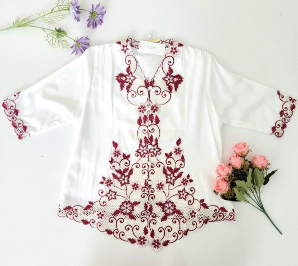 中分袖 Kebaya Sulam Top (3638)