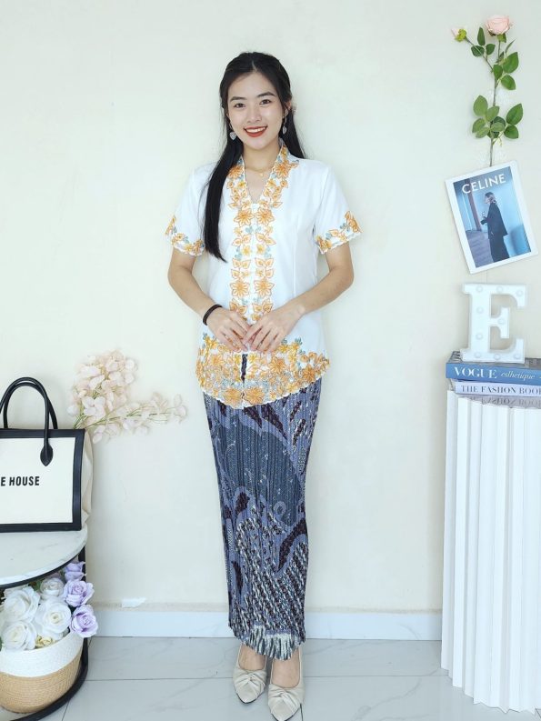 Pleated Batik Skirt (C4)