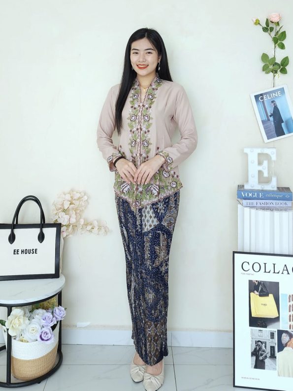 Premium Kebaya Top (New Arrivals) (453)
