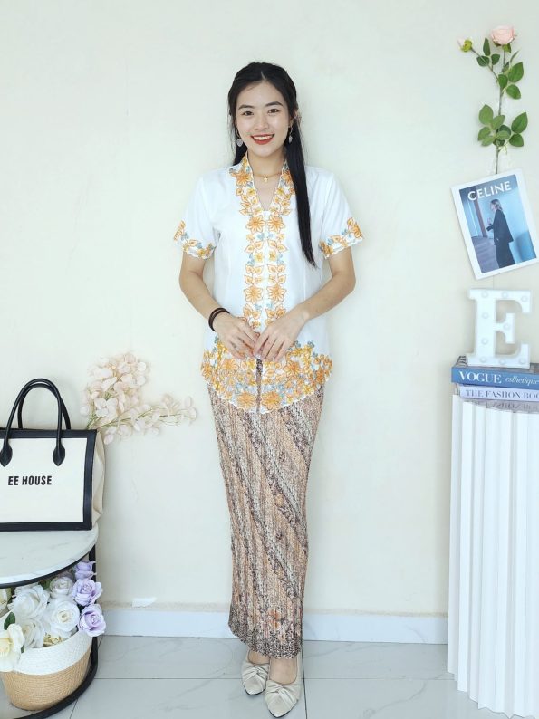 Pleated Batik Skirt (C30)