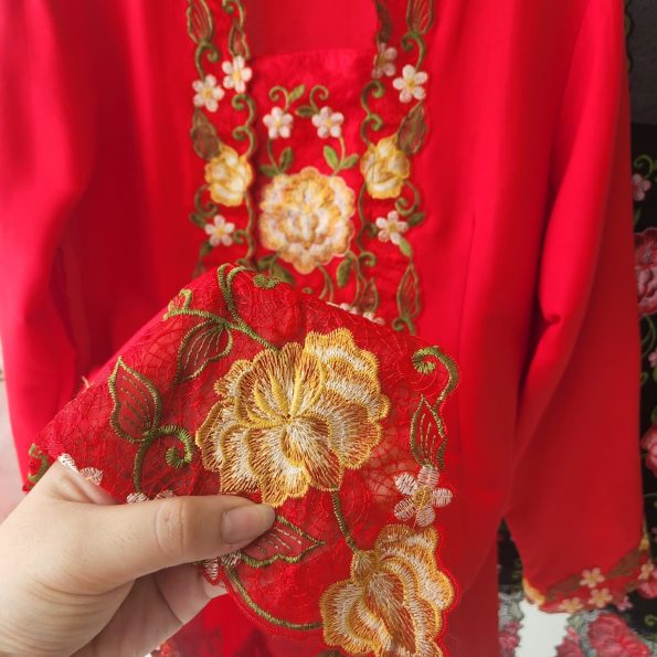 新款设计 Kebaya Sulam Top (New Arrivals) (722)