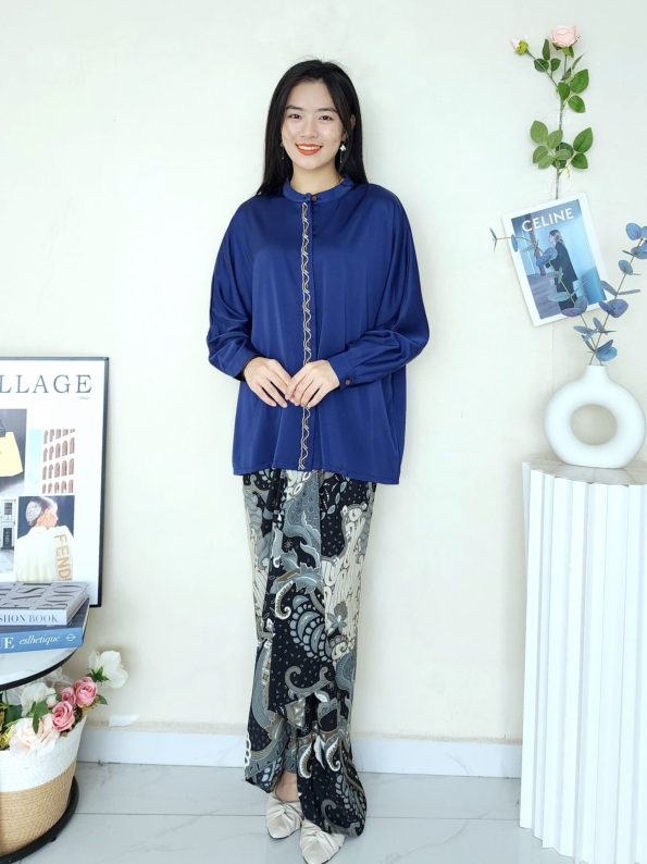 Satin Kebaya Sulam Top (559)