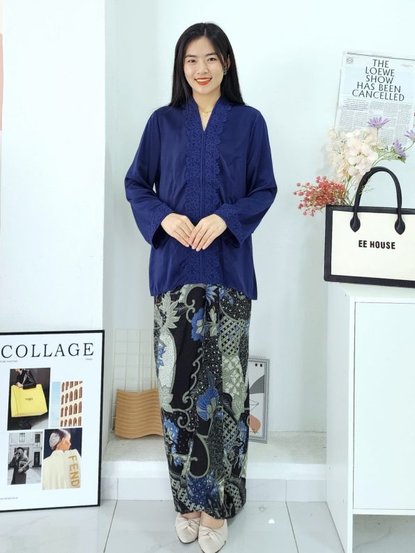 钩花设计 Kebaya Top (New Arrivals) (8270)