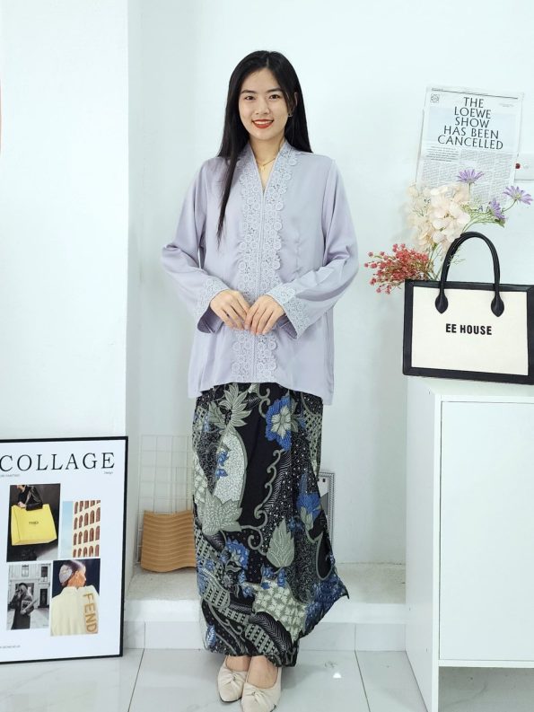 钩花设计 Kebaya Top (New Arrivals) (8270)