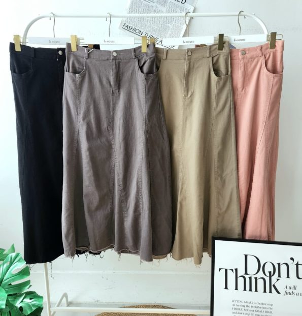 高品Cotton Jeans八布半裙 (6711)