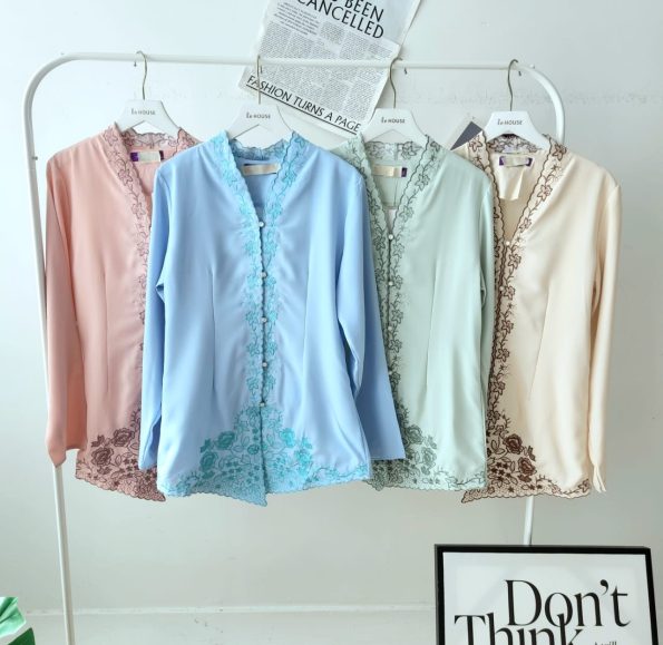 Embroidery Kebaya Sulam Top (top only) (52957)