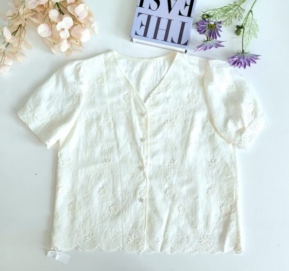 韩版V领embroidery时装上衣 (8659)